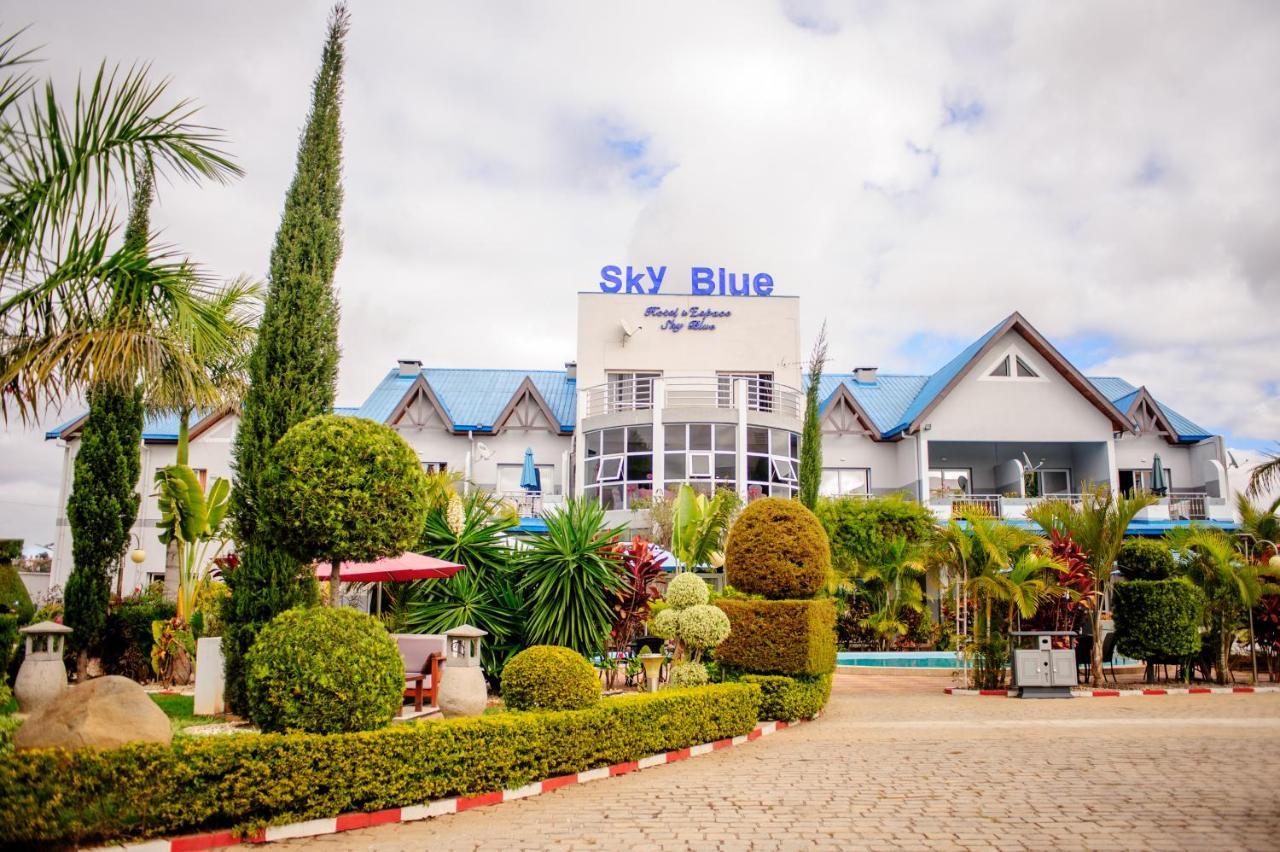Hotel Sky Blue Mada Alasora Exteriör bild